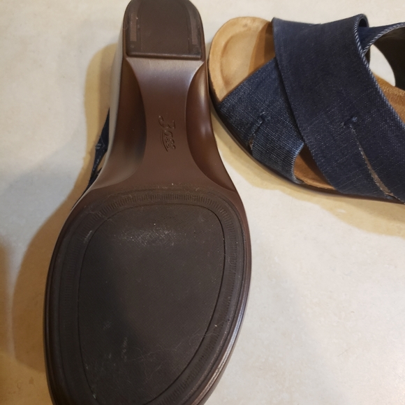 G.H. Bass & Co denim sandals - Picture 3 of 3